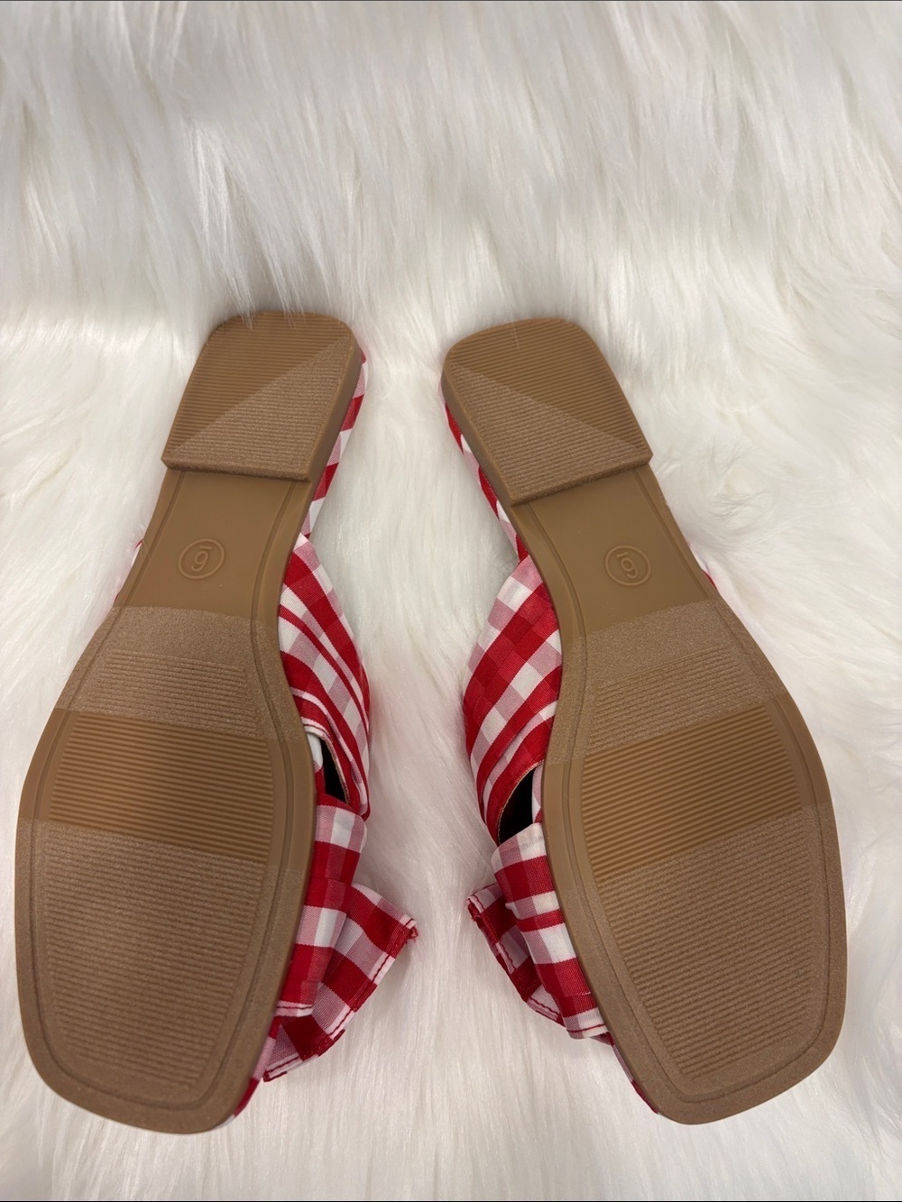 NEW a new day red gingham slides sandals 6 ADORABLE!! Perfect for summer! - Picture 4 of 6